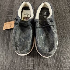 Boys 2 Crevo Ronnie Camo Sherpa lined memory foam slip on shoes Gray NWT